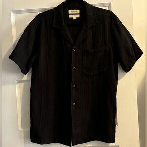 Madewell Men Size XS. 100% cotton black short sleeve button up.